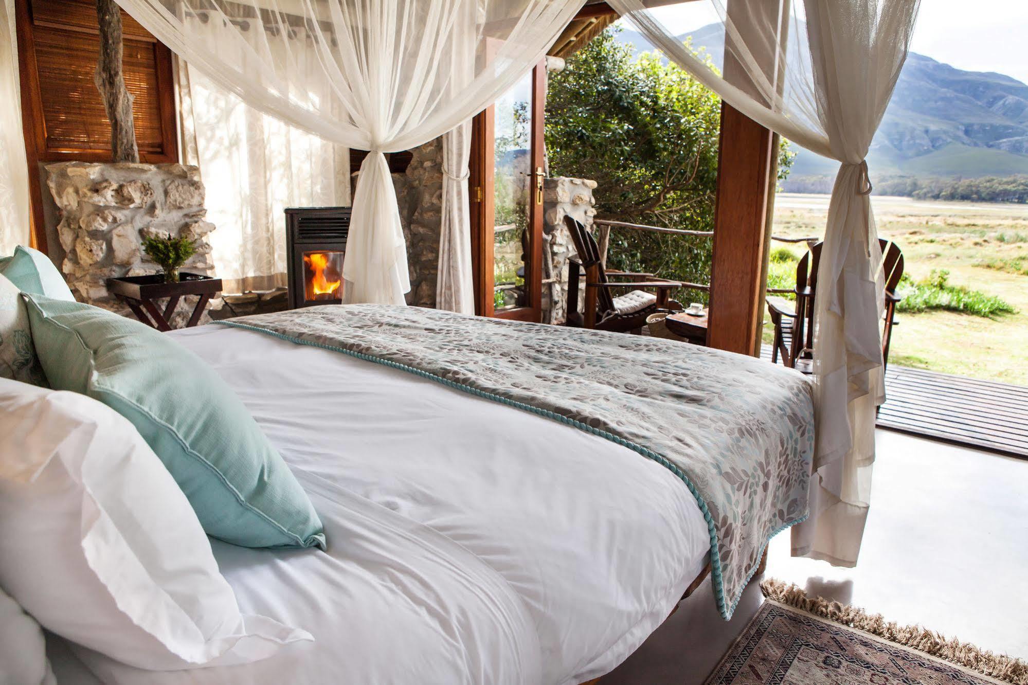 Mosaic Lagoon Lodge Stanford Esterno foto